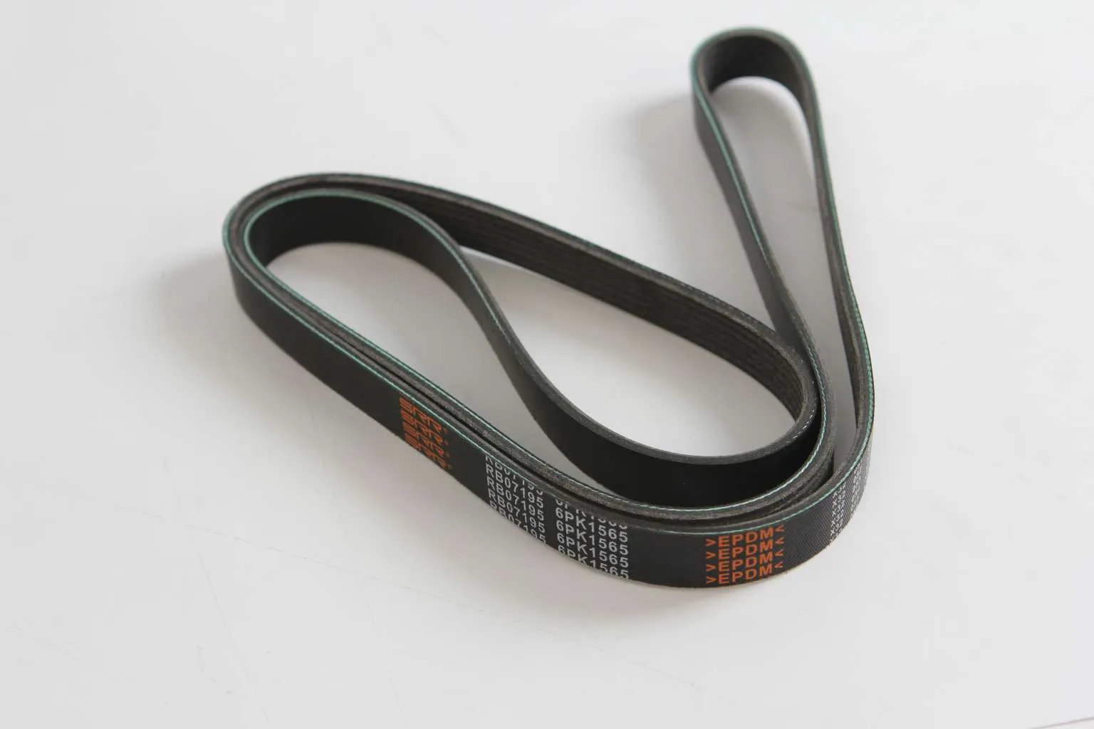 Serpentine Belt / Multi-V Belt - RB-07195